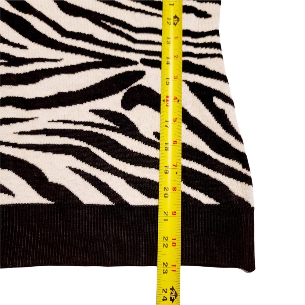 Single Thread Zebra Print Sweater - Picture 4 of 9